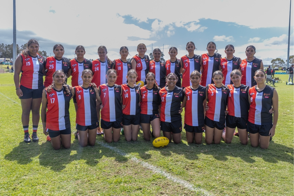 Mullewa Saints Youth Girls team, 2025 GNJFL Premiers, photographed by Jesse Pickett
