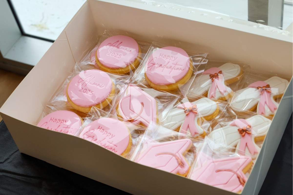 graduation cookies